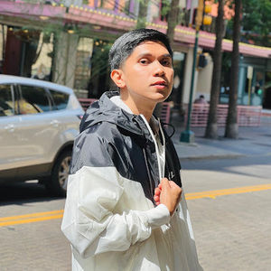 Meet your Posher, Riel